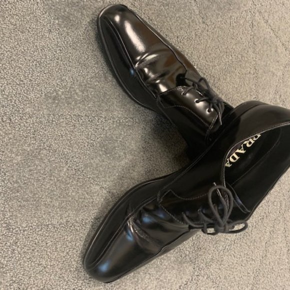 Prada Men\'s Lace Up Shoes